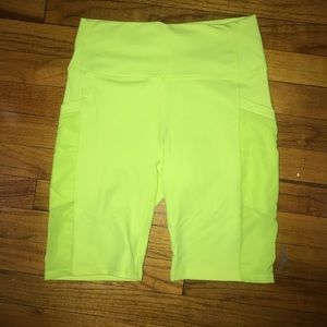 FABLETICS MILA POCKET SHORTS